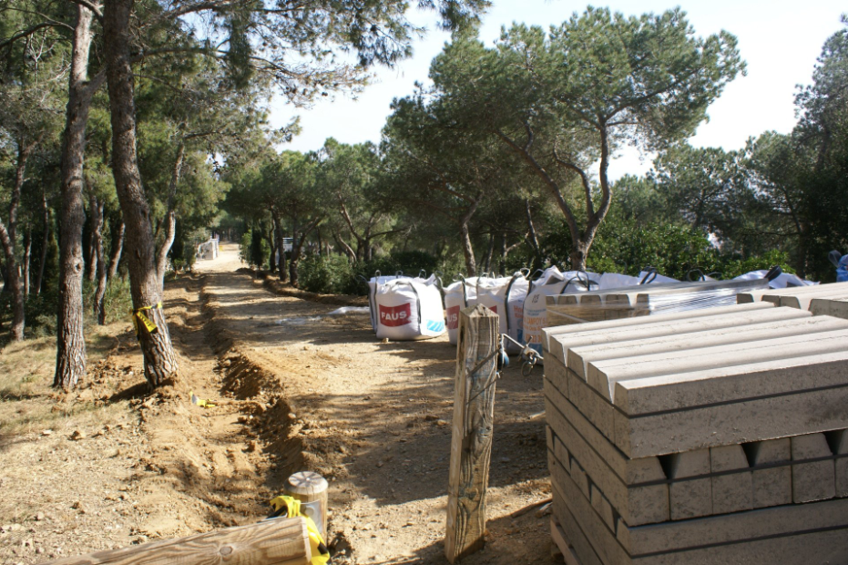 Camí en obres al Parc del Guinardó / Salvem els Tres Turons