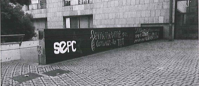 Una de les fotografies aportades com a prova de la politització de la facultat