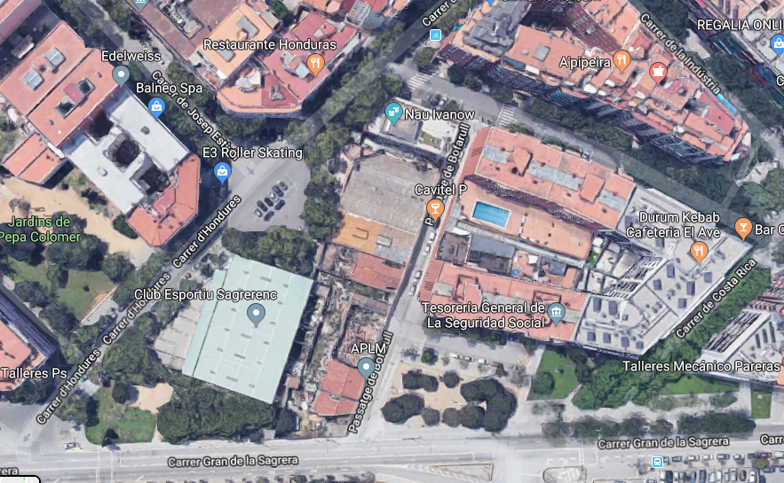 Vista àreia de l'estat actual de l'espai, al carrer Josep Estivill. / Google Maps Vista àreia de l'estat actual de l'espai, al carrer Josep Estivill. / Google Maps