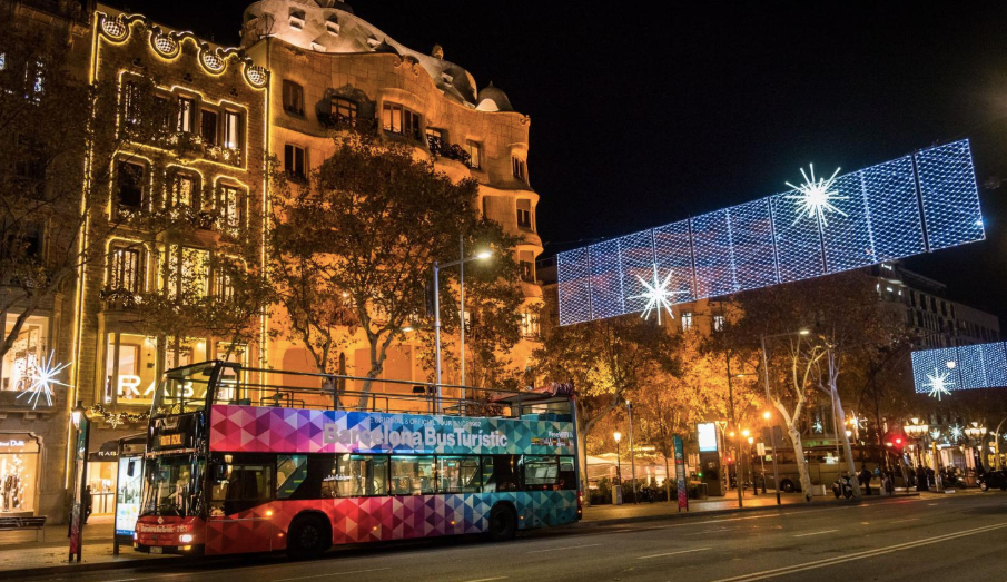 Un nou bus turístic recorrerà els llums de Nadal de Barcelona / Ajuntament de Barcelona