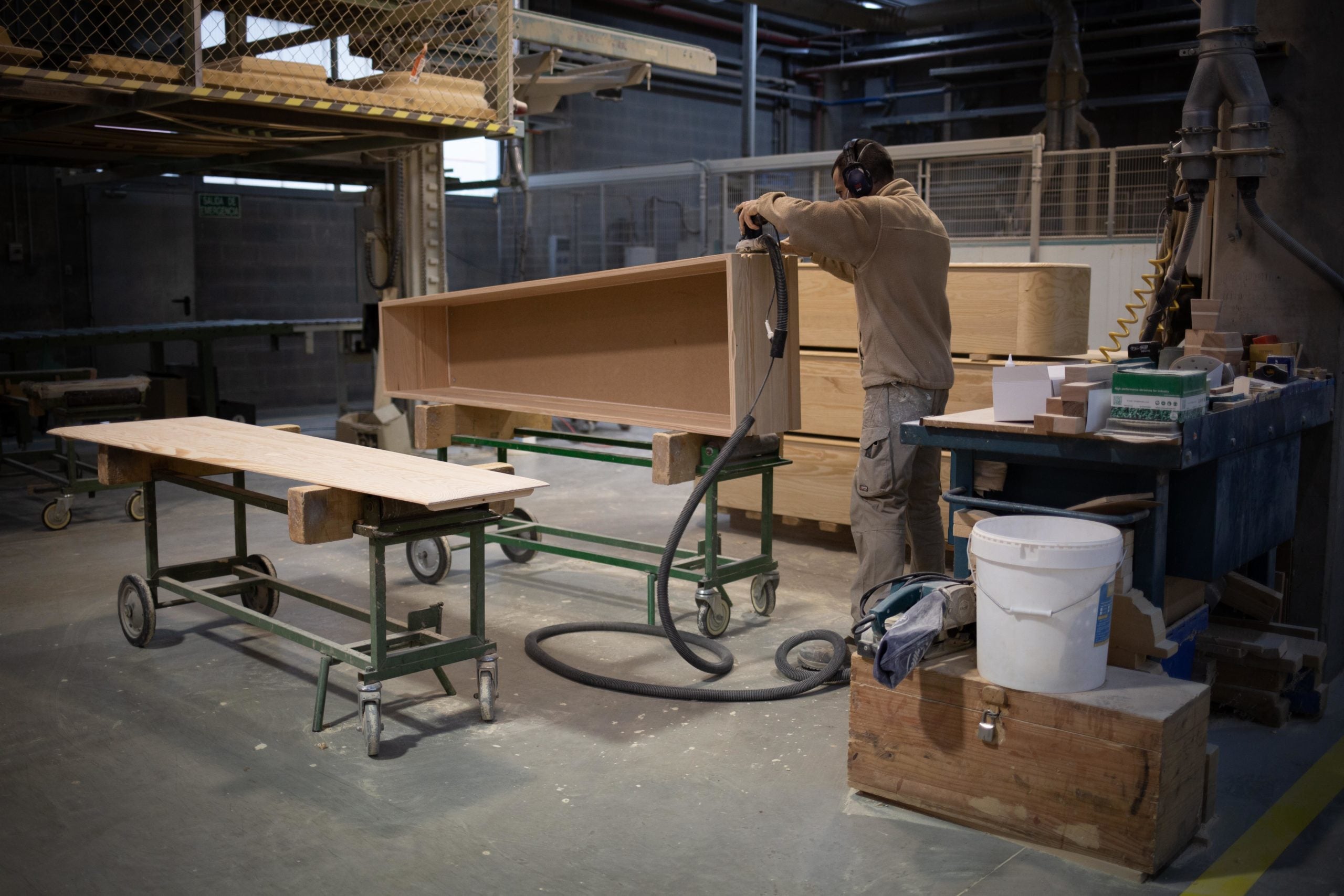 Fabricació de taüts a l'empresa Eurocoffin de Mèmora - Serveis Funeraris de Barcelona / David Zorrakino - Europa Press Fabricació de taüts a l'empresa Eurocoffin de Mèmora - Serveis Funeraris de Barcelona / David Zorrakino - Europa Press