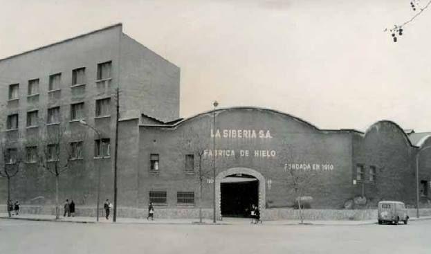 L'antiga fàbrica de gel Sibèria, al Poblenou L'antiga fàbrica de gel Sibèria, al Poblenou