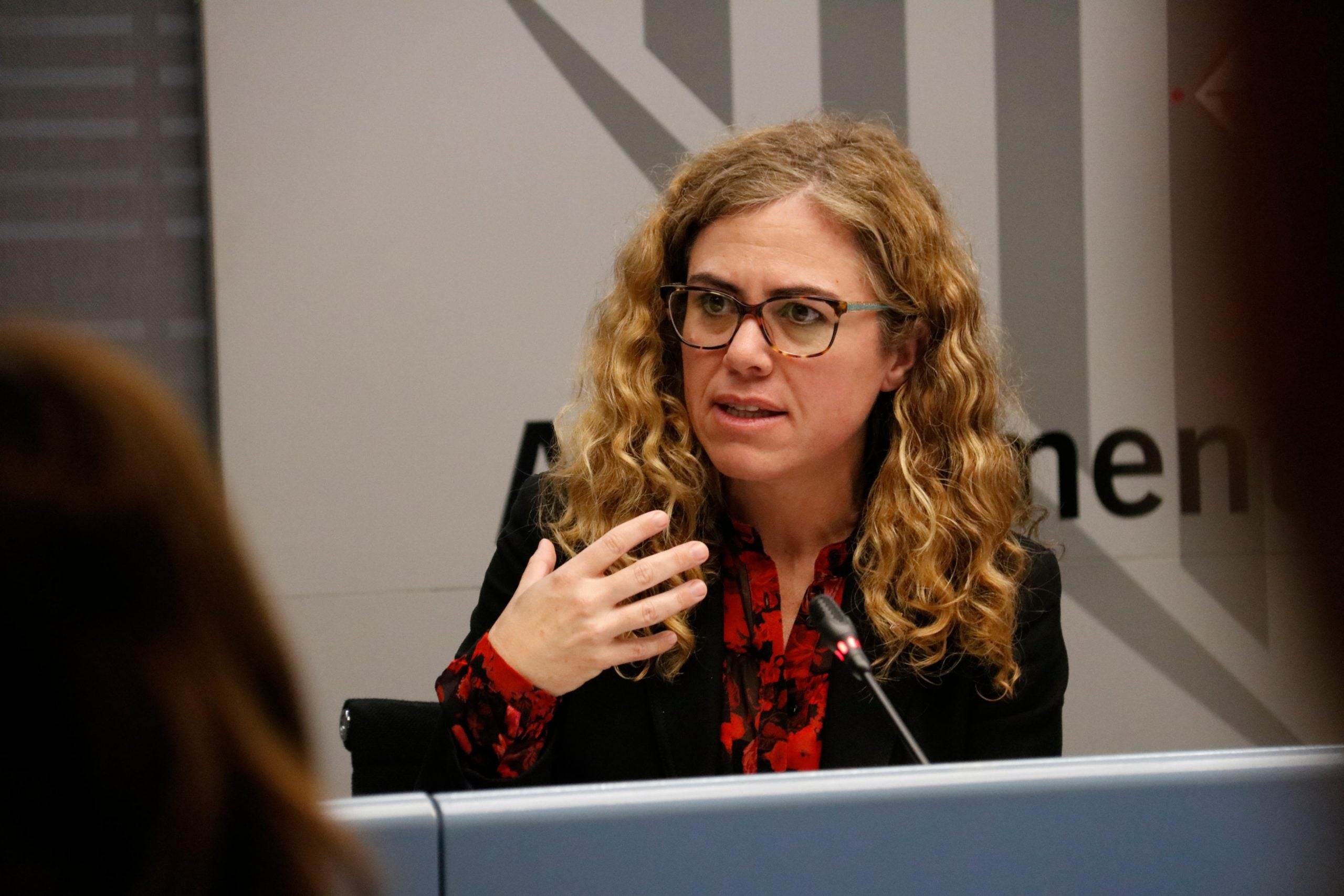 La regidora d'Infància, Joventut i Persones grans, Mari Klose, a la comissió de Drets Socials / ACN - Blanca Blay