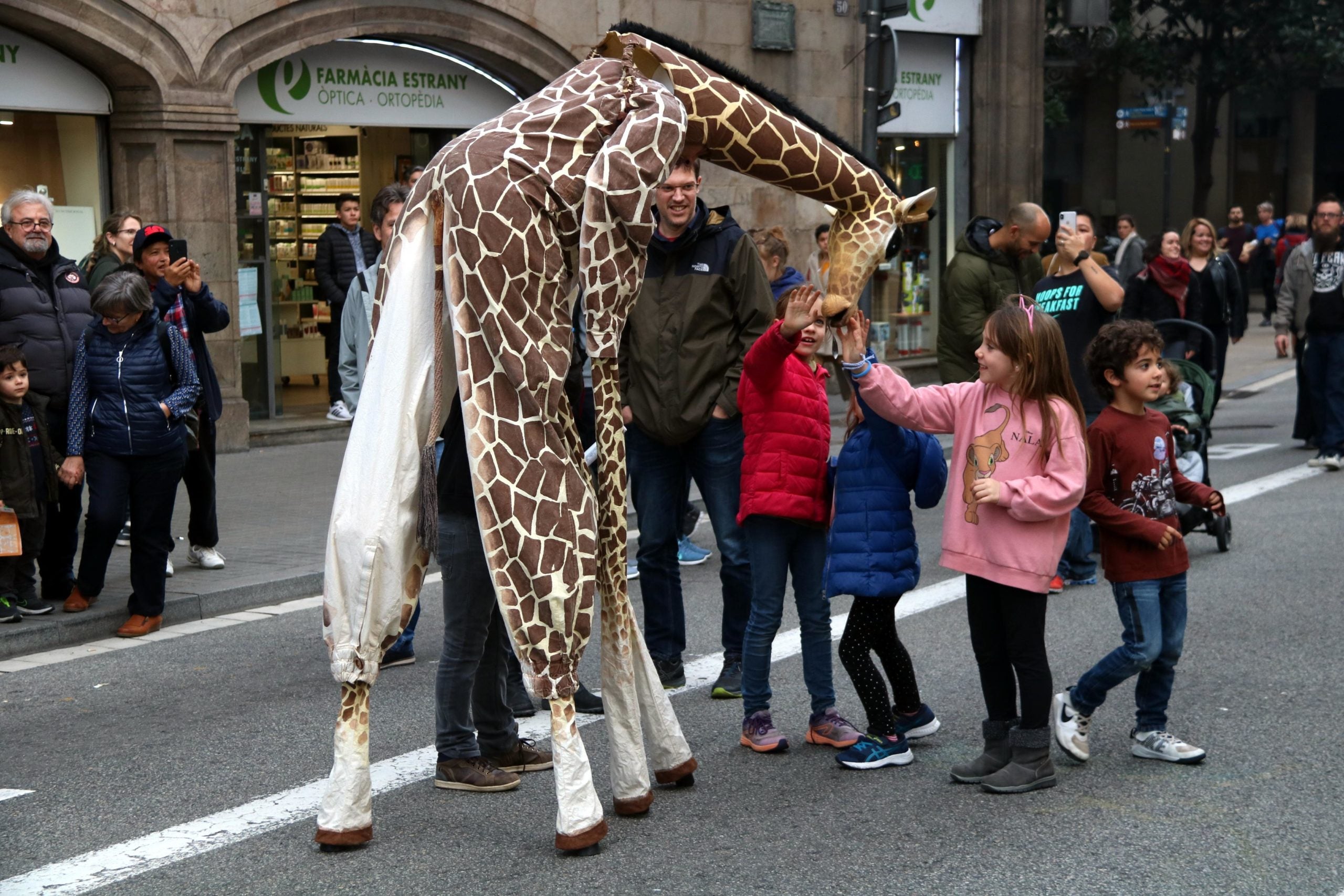 Animació infantil a la Via Laietana tallada al trànsit / ACN - Elisenda Rosanas