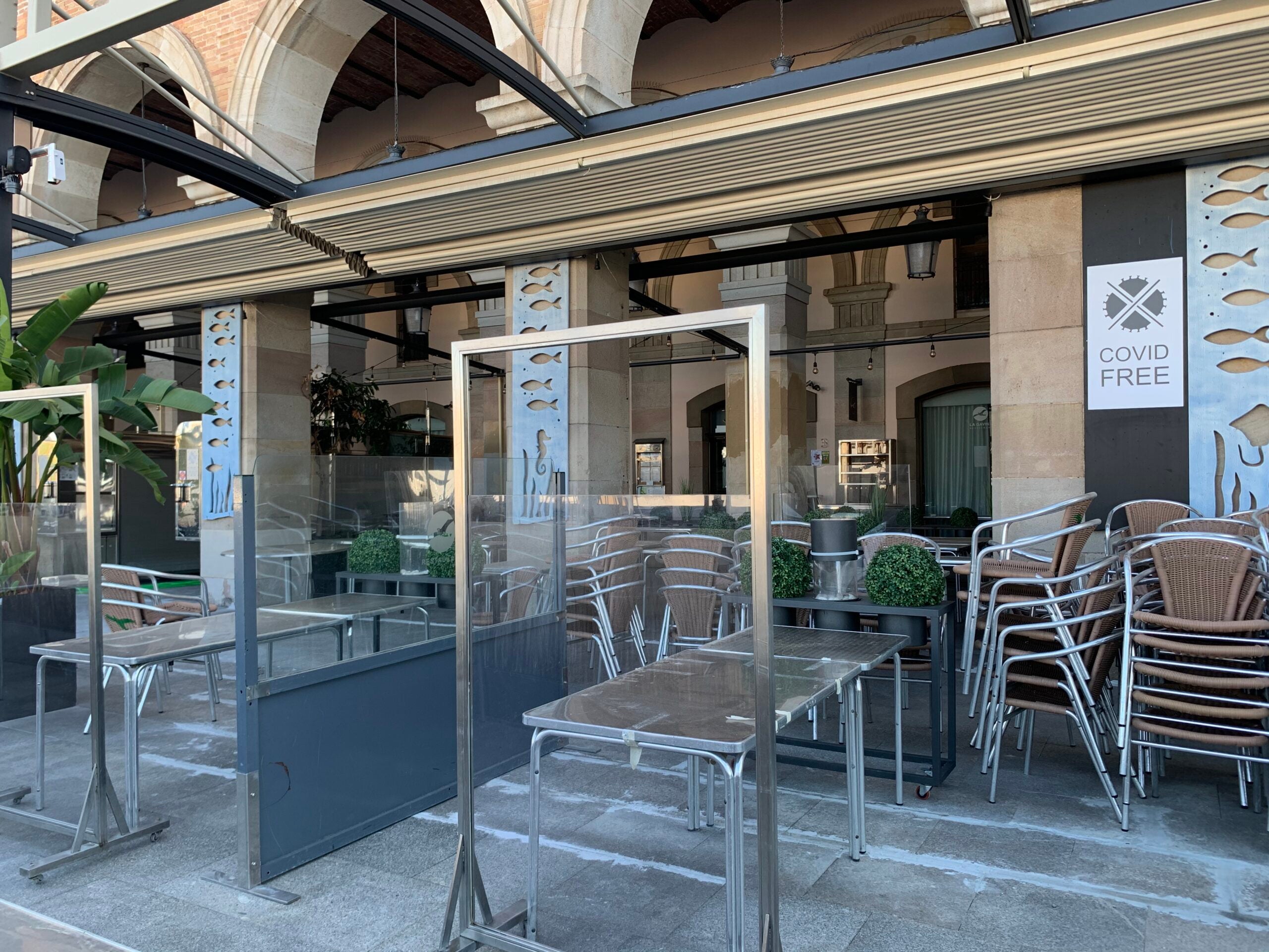 Una terrassa del Port Vell, ja adaptada a la fase 1 / S.B.