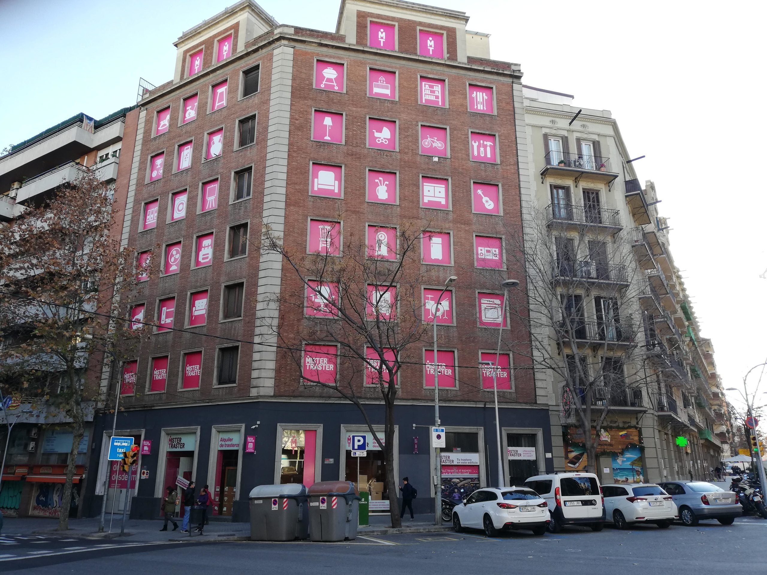El centre que Mister Traster té al carrer Mallorca amb Castillejos des del 2012 / XFDC
