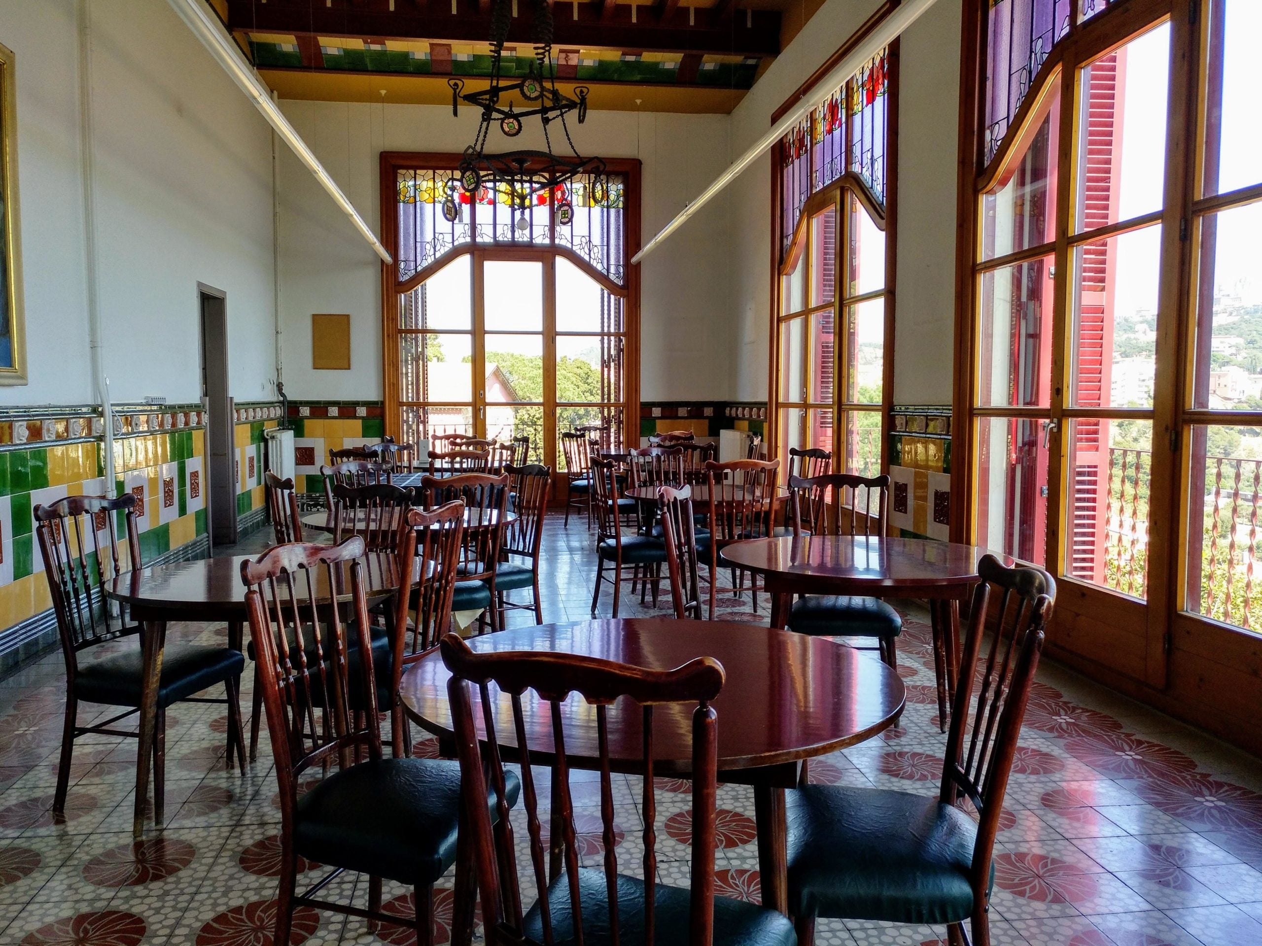 Sala noble de l'antic hotel Buenos Aires de Vallvidrera / Meritxell M. Pauné