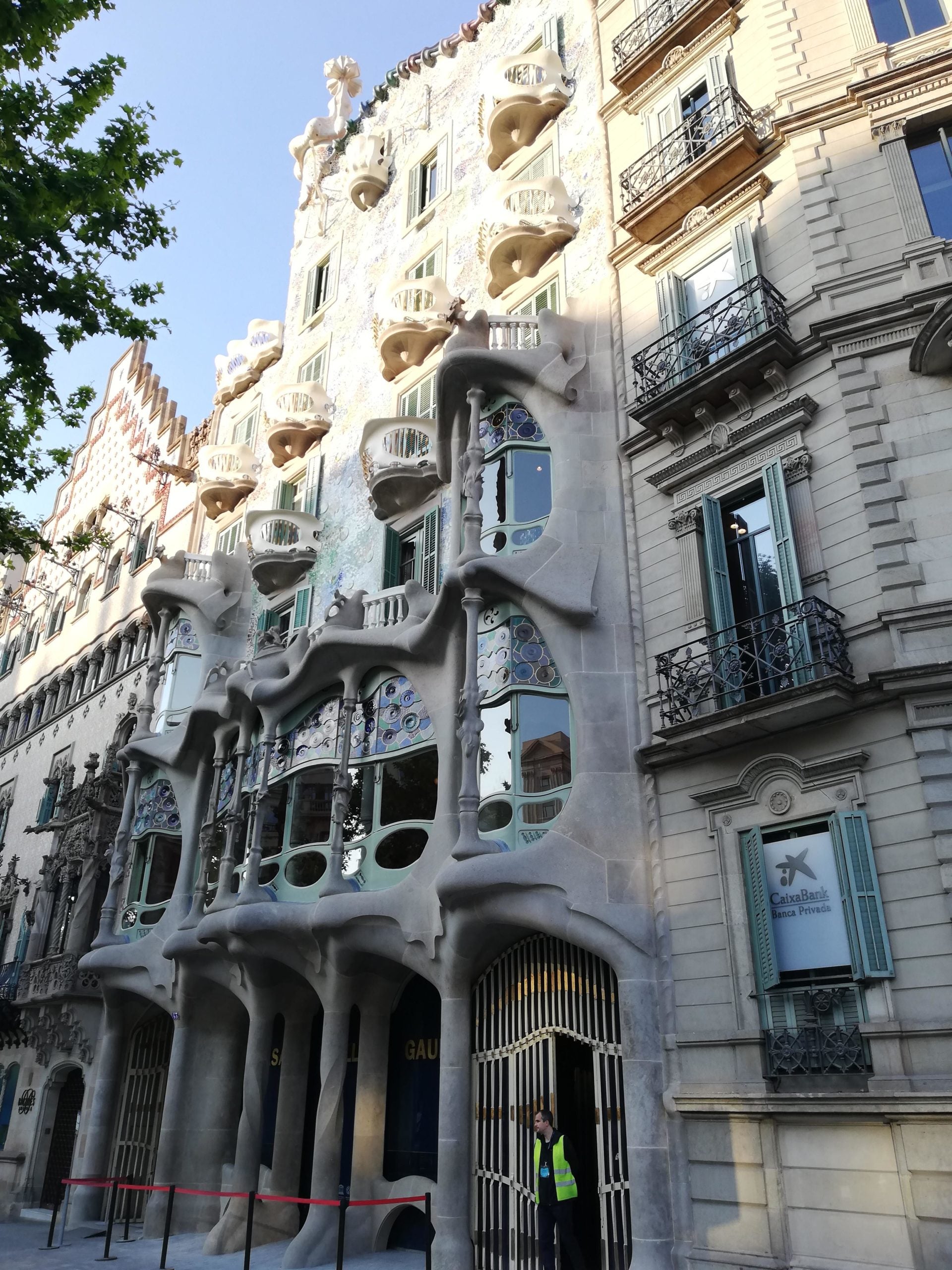 La façana de la Casa Batlló, restaurada. | Adrià Lizanda