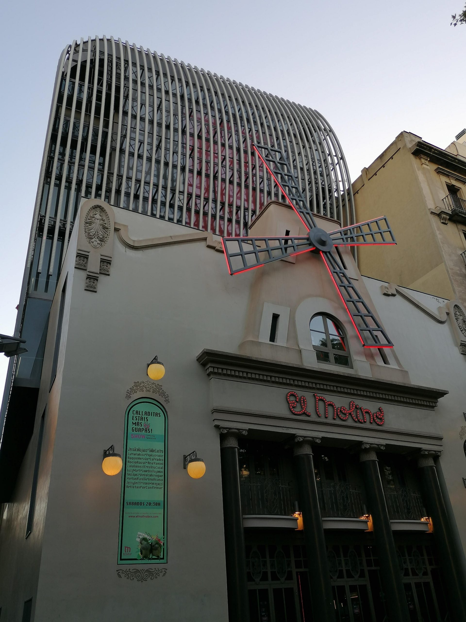 Façana del teatre El Molino, al Paral·lel / Meritxell M. Pauné