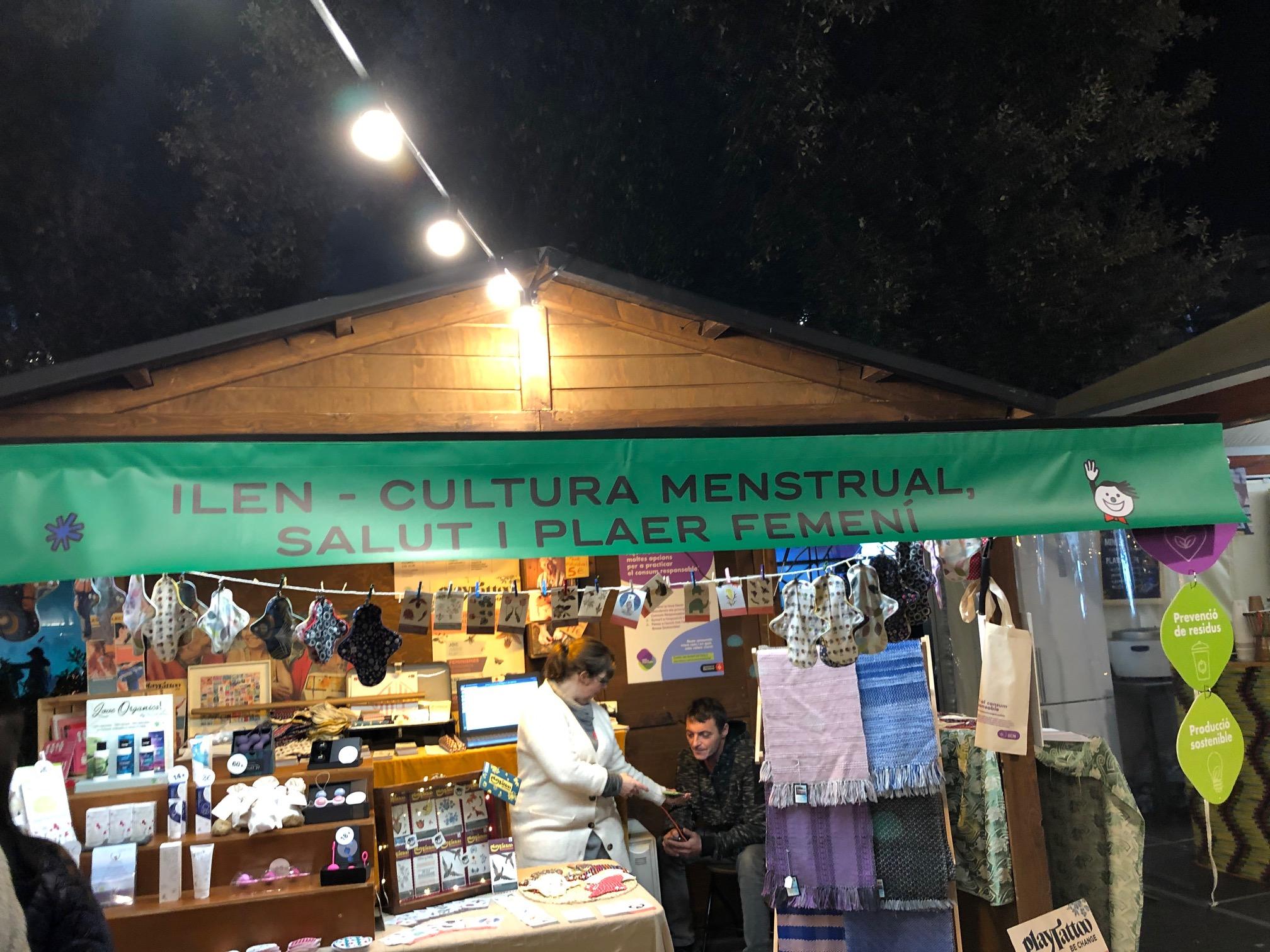 Una de les parades de la fira de Nadal de pla&ccedil;a Catalunya criticades pel PP / PP Barcelona