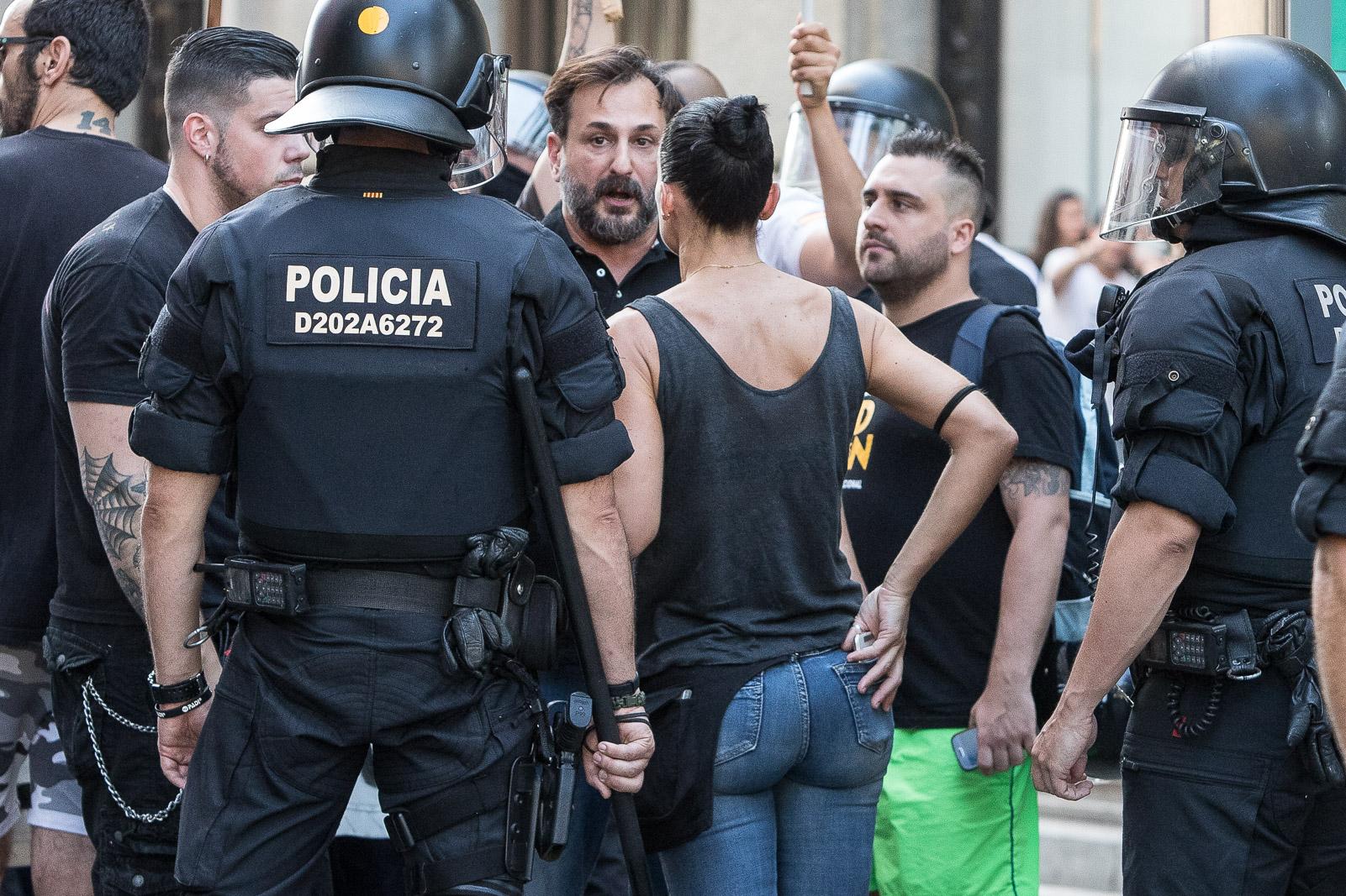 Juan Marín, a la dreta, acompanyant el que era líder de Democracia Nacional l'any 2017, Manuel Canduela. / Jordi Borràs