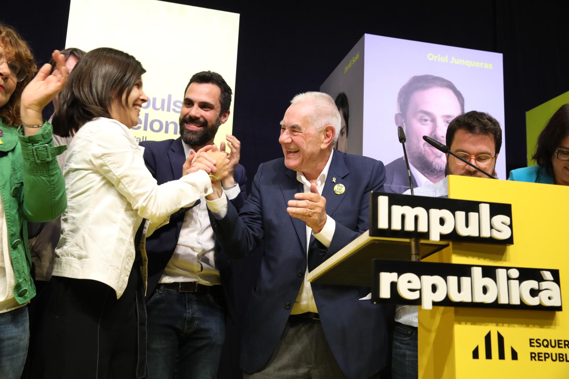 Marta Vilalta, Roger Torrent i Ernest Maragall, celebrant la victòria a les municipals / Jordi Play Marta Vilalta, Roger Torrent i Ernest Maragall, celebrant la victòria a les municipals / Jordi Play