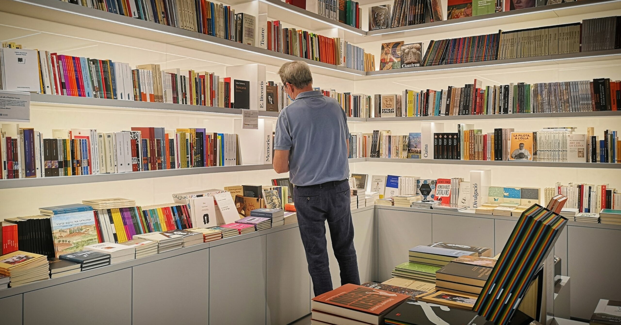 La llibreria Ona en el seu segon dia de funcionament / D.C.
