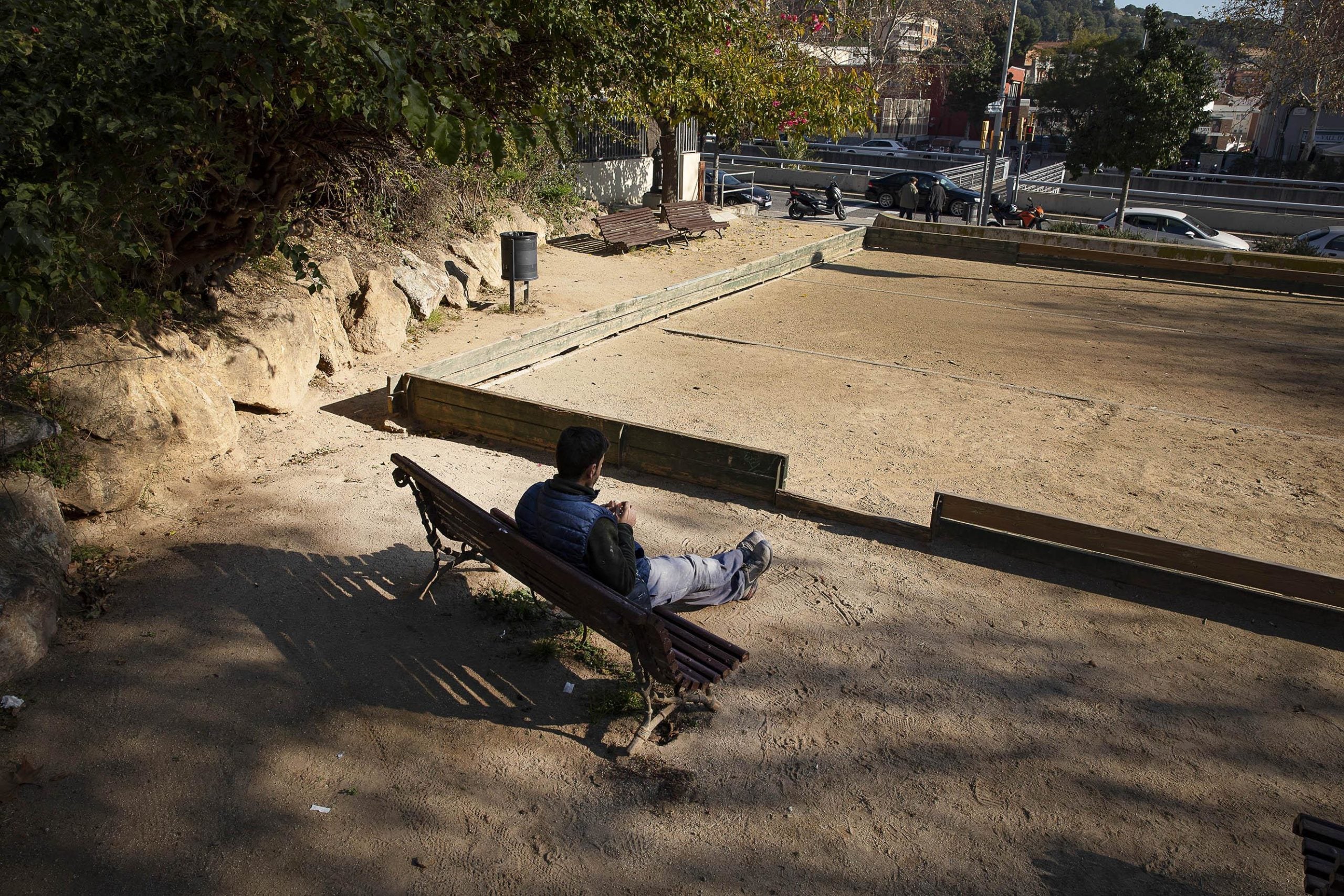 Jardí al costat de la ronda de Dalt on l'Ajuntament vol edificar pisos públics / Jordi Play