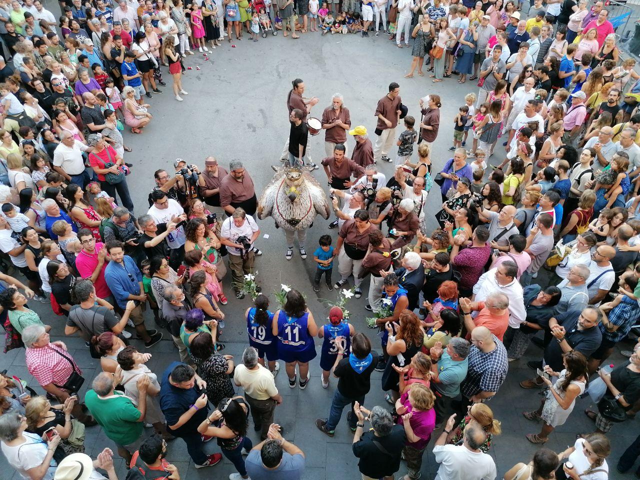 Imatge del ball posterior al pregó de les festes de Gràcia, l'any passat / MMP