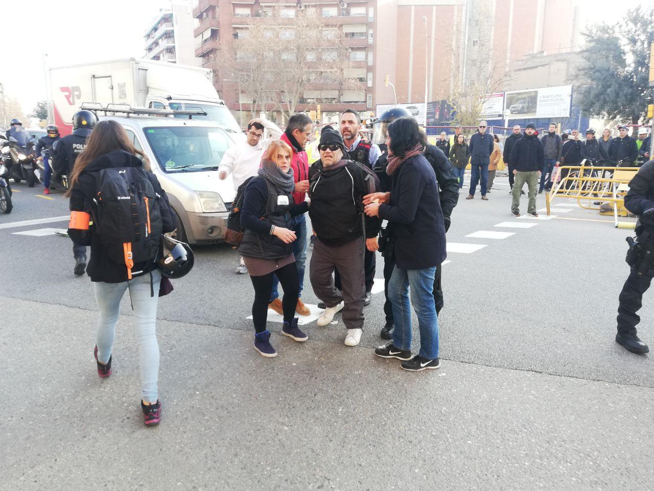 Manifestant de la vaga del 21-F, atropellat a la Gran Via / Adrià Lizanda