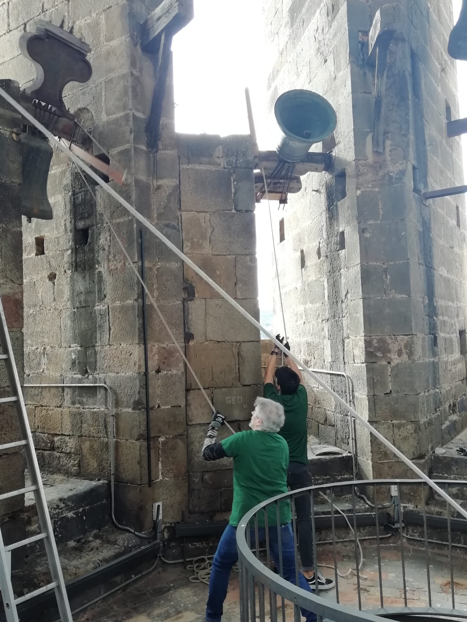 Campaners del Pi 'portant a seure' diverses campanes aquest desembre / Amigues i Amics del Campanar de Santa Maria del Pi