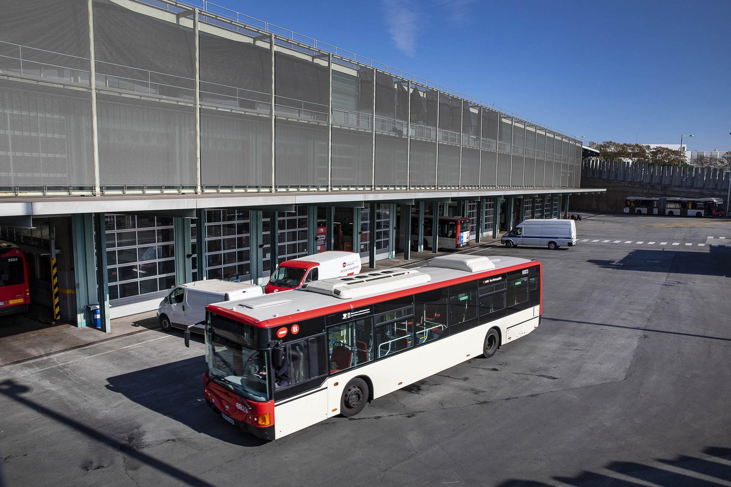 Cotxeres d'Horta de TMB / Jordi Play