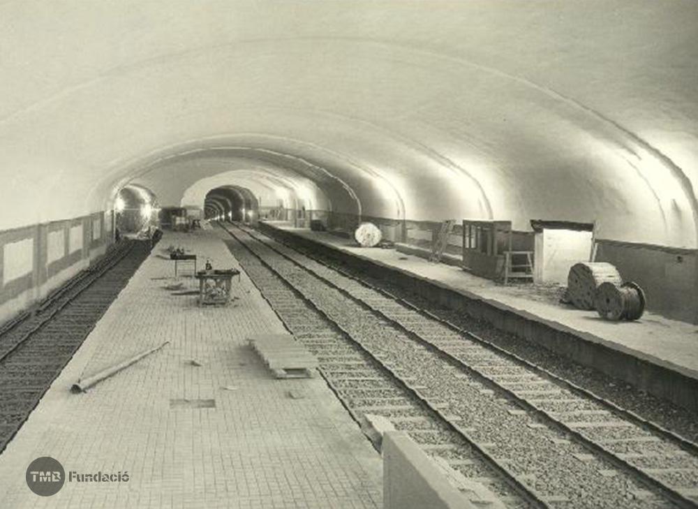 Vista de l'estació Vilapicina de la línia II de metro, en obres abans de la seva estrena / Arxiu TMB