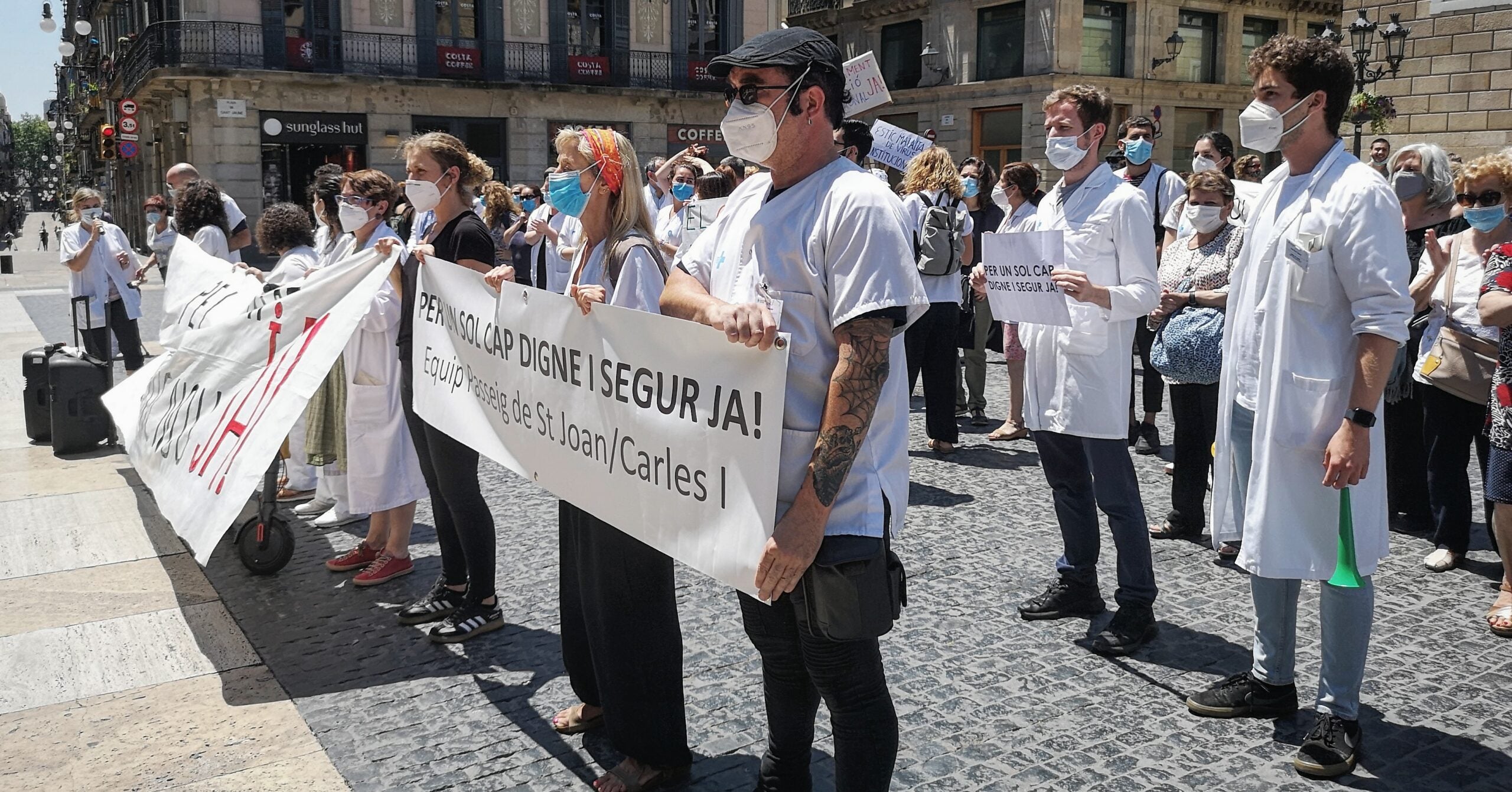 Imatge d'arxiu d'una manifestació de vuit centres d'Atenció Primària / D.C.