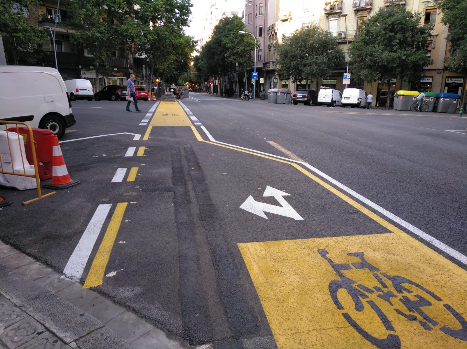 El carril bici del carrer València, ja en funcionament / JMC