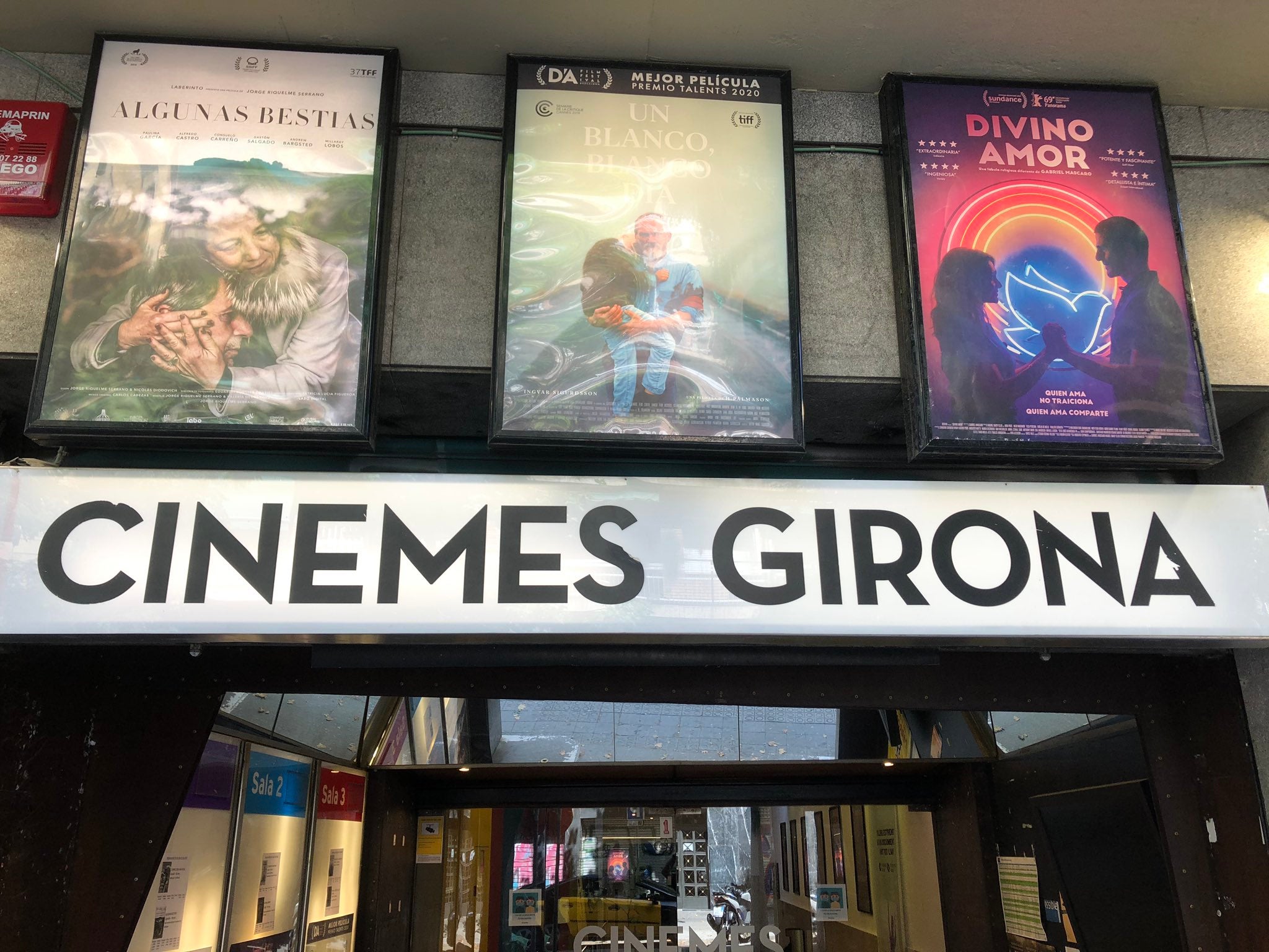 Cinemes Girona tanquen fins finals d'agost / Cinemes Girona