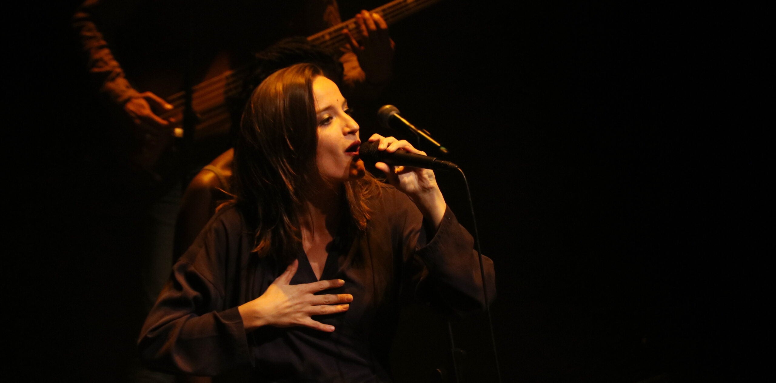 La cantant Judit Neddermann durant el concert que ha ofert a L'Auditori en la clausura del Barnasants de l'any passat, en imatge d'arxiu / ACN (Pere Francesch)
