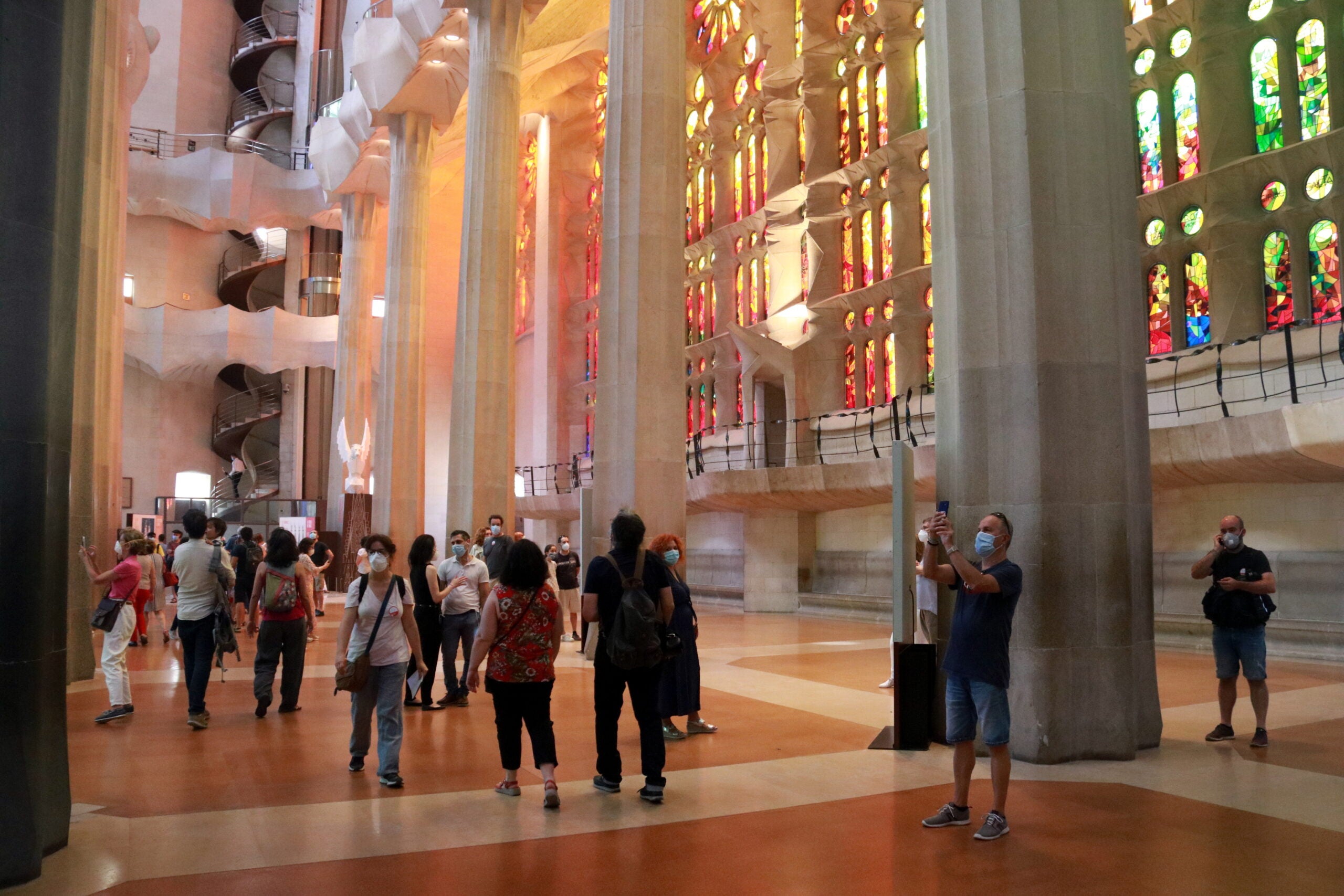 Pla general de la Sagrada Família en la seva reobertura pels professionals sanitaris / ACN