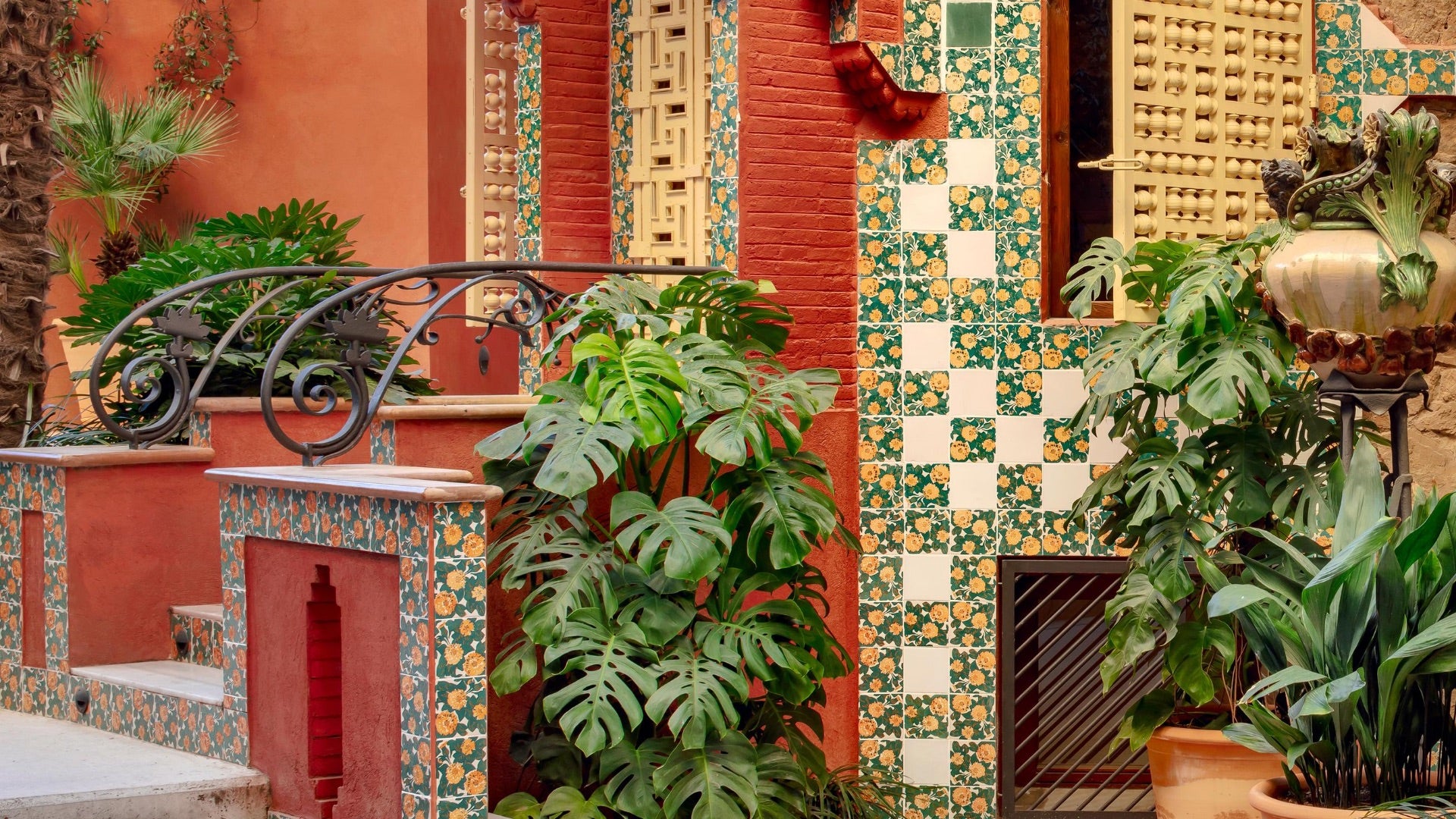 La Casa Vicens és la primera casa dissenyada per Antoni Gaudí a Barcelona / Casa Vicens