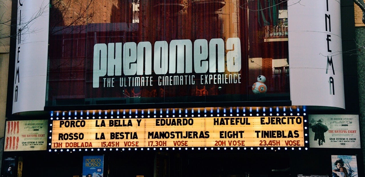 La façana del cinema Phenomena / Wikimedia