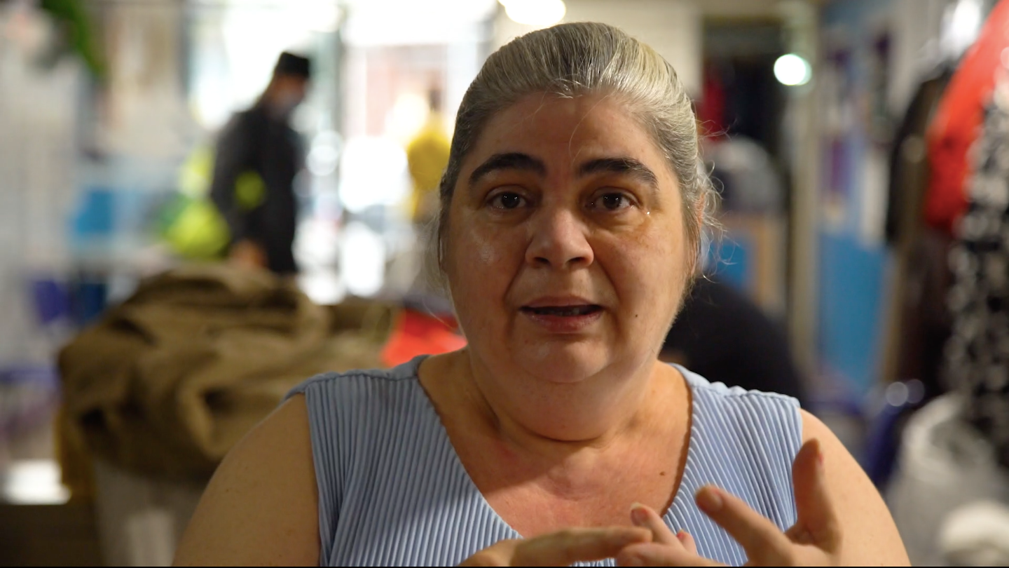 Teresa Muñoz, treballadora del Sant Pau des de fa 28 anys, fa un vídeo per aturar el desnonament / Gimnàs Social Sant Pau