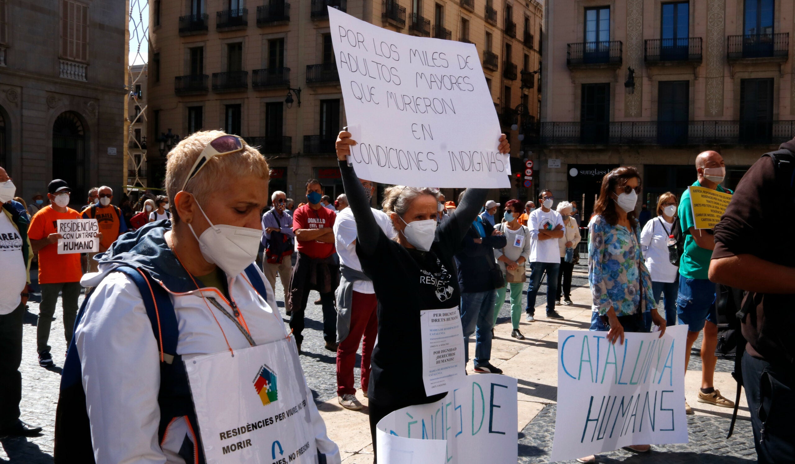 La protesta de la coordinadora de residències 5+1 / Carola López (ACN)