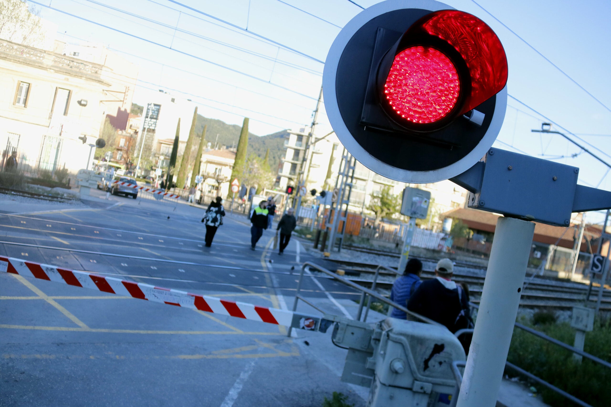 Un dels passos a nivell ferroviaris a Montcada i Reixac / ACN - Jordi Pujolar