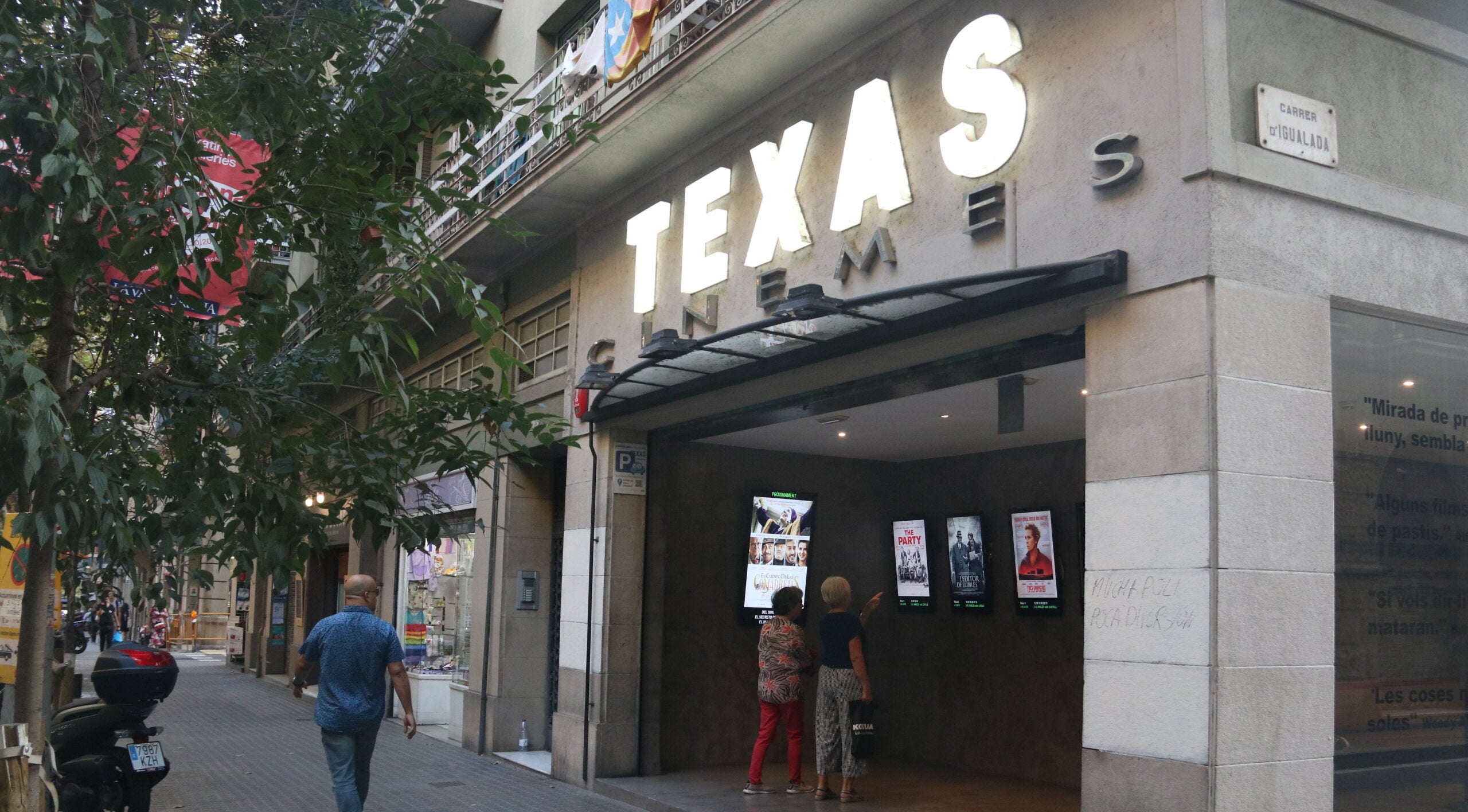 Imatge d'arxiu de la façana dels cinemes Texas / Pere Francesch (ACN)