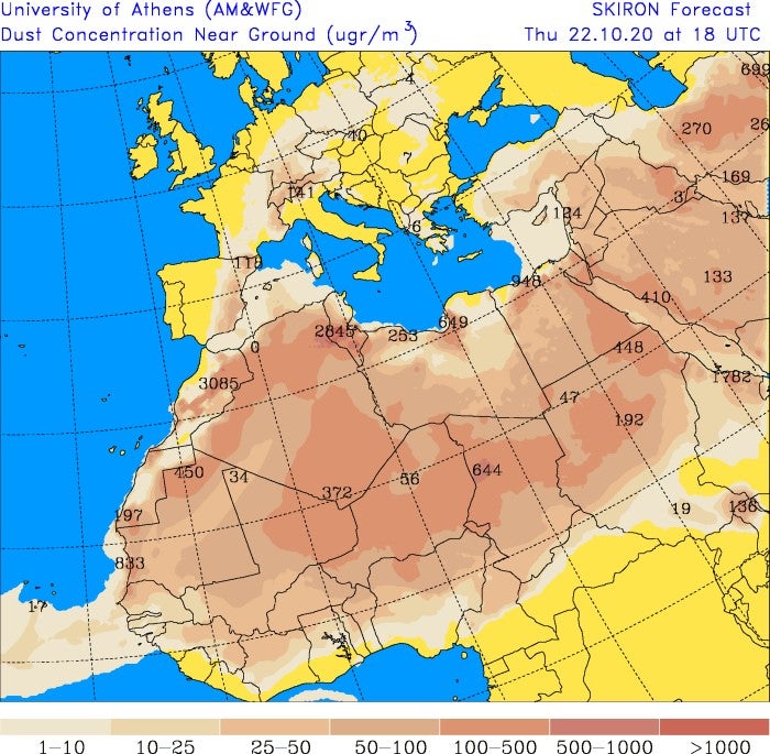 Mapa de concentració de pols sahariana aquest 22 d'octubre / Universitat d'Atenes