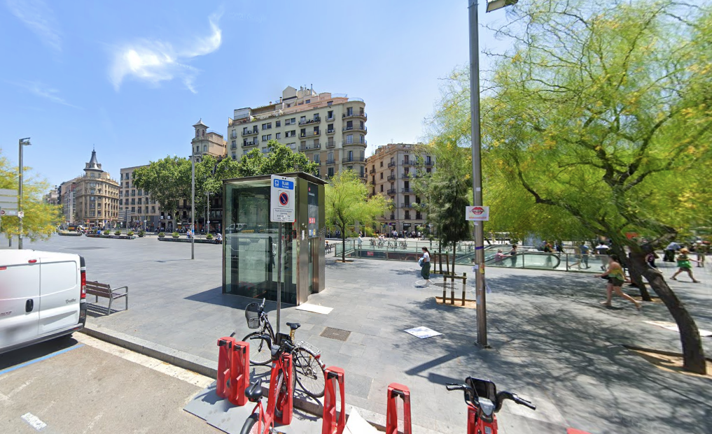 La plaça Universitat, en imatge d'arxiu / Google Maps