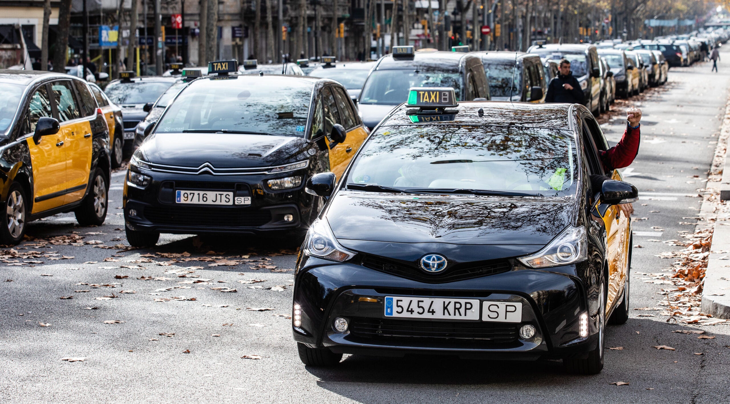 Un taxista celebrant una reivindicació, en imatge d'arxiu / David Zorrakino (Europa Press)