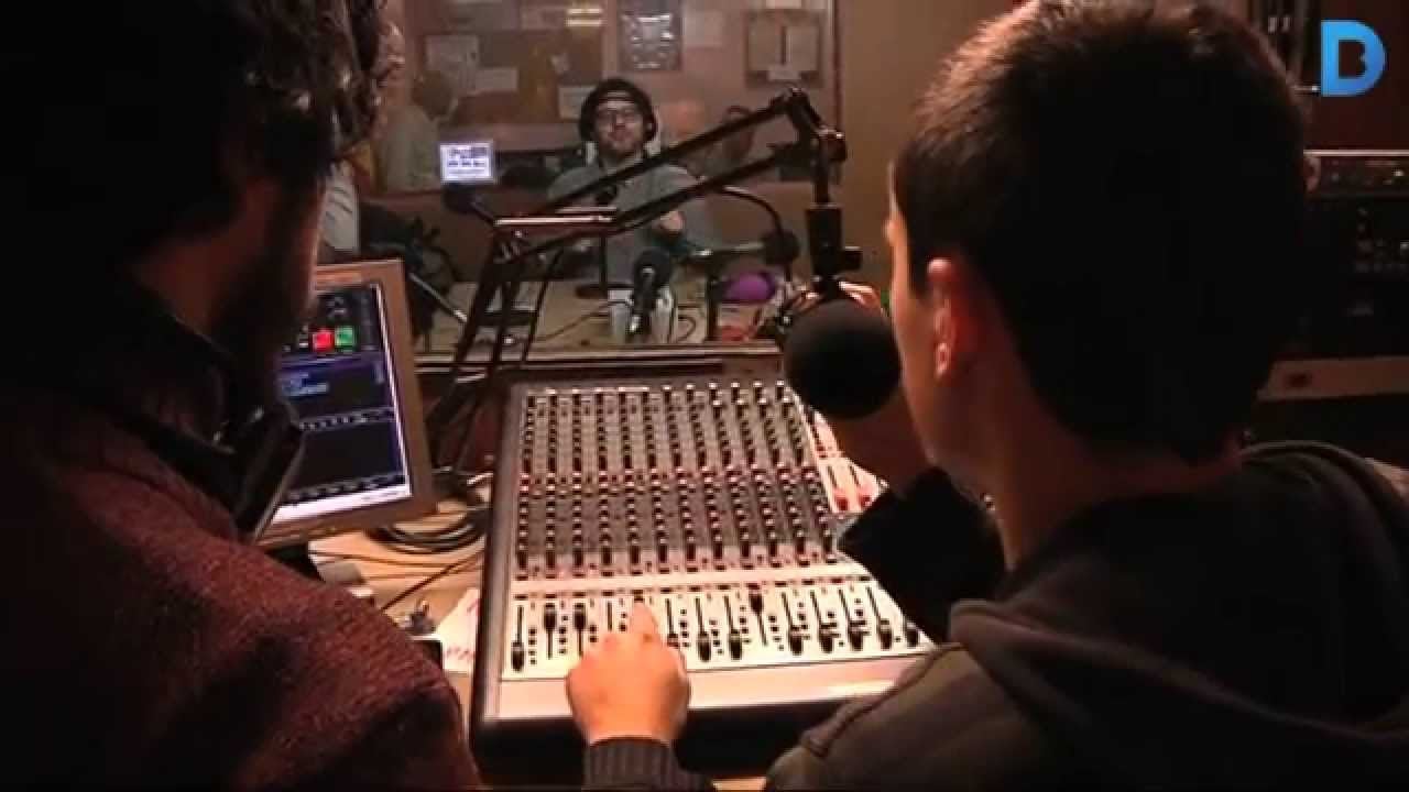 La ràdio local Ona de Sants té un futur incert / Ona de Sants