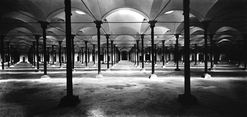 Sala Guastavino o dels telers de l'antiga fàbrica Batlló, avui Escola Industrial / Oficina Española de Patentes y Marcas