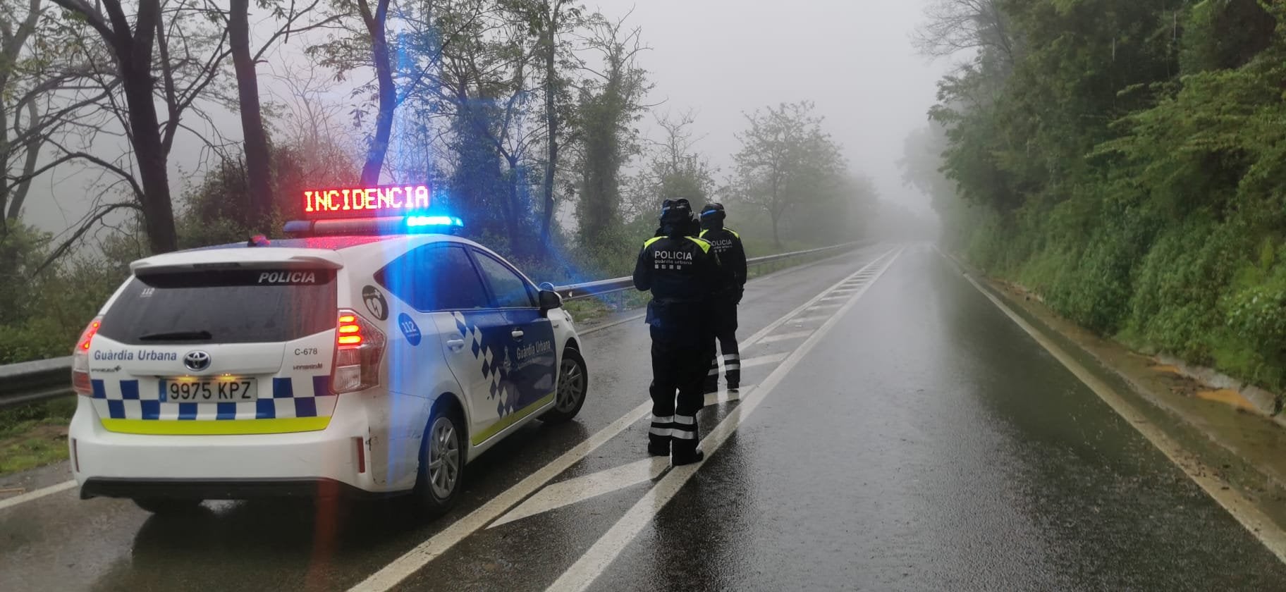 Imatge d'arxiu d'una incidència a la carretera, atesa per la Guàrdia Urbana / Guàrdia Urbana