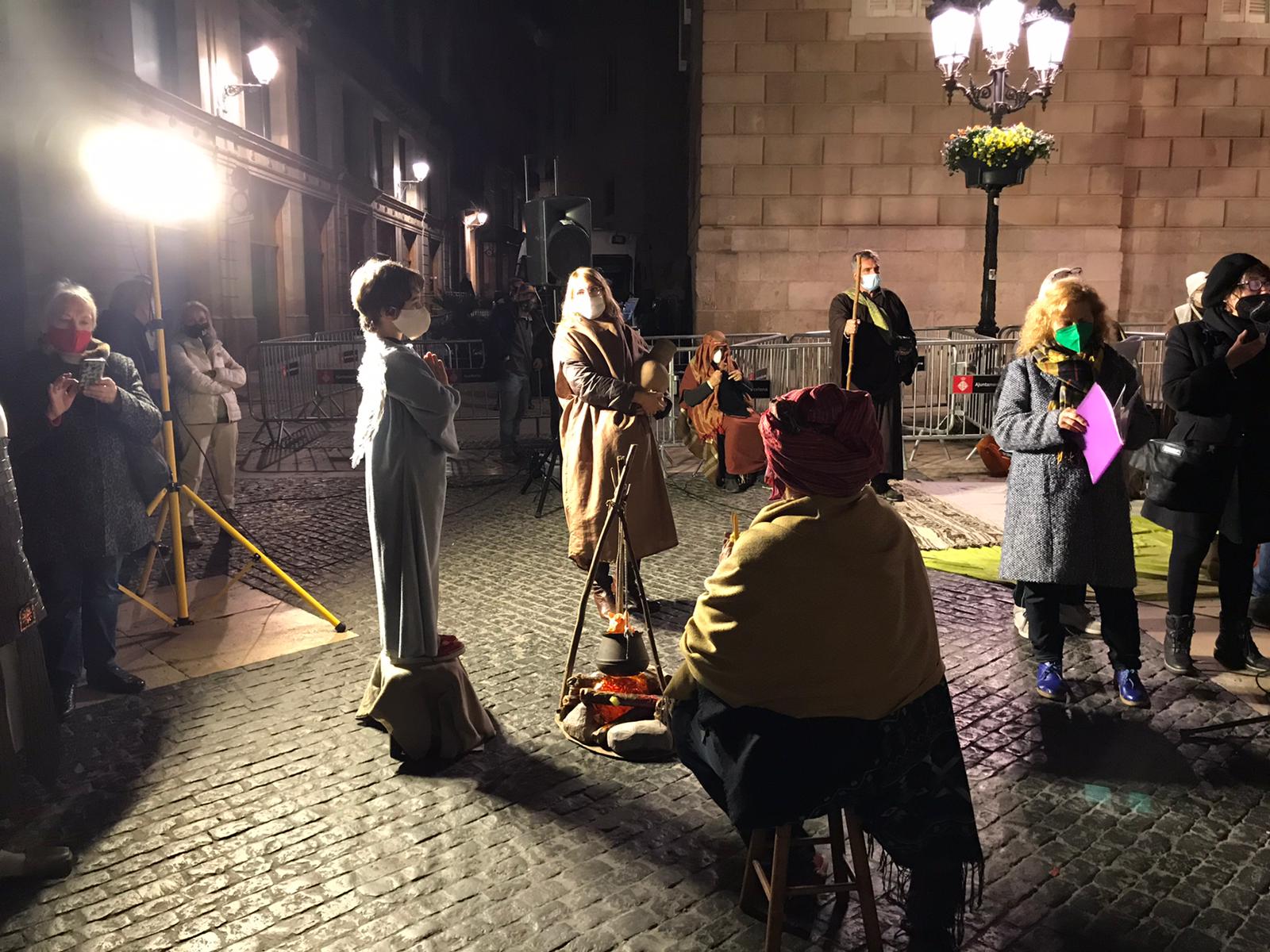 El pessebre-protesta d'aquest vespre a Sant Jaume / Quico Sallés