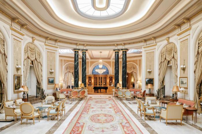 L'hotel Palace barceloní, un dels espais que s'ha implicat en el projecte / El Palace Barcelona