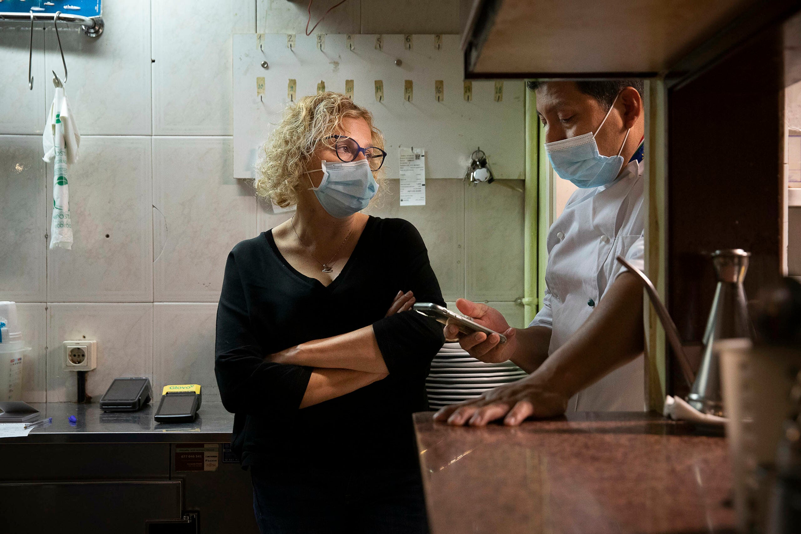 Eloy Caicedo i Isabel Pinar, amos de la pizzeria Il Piccolo Focone, preocupats pel futur del local / Jordi Play