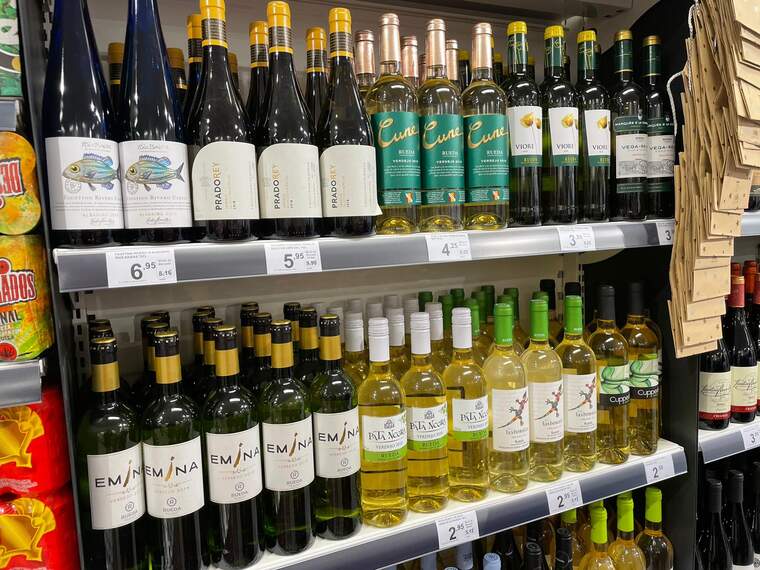 Vins blancs que es poden trobar a Primaprix, la majoria de la D.O Rueda / Nerea Rodríguez
