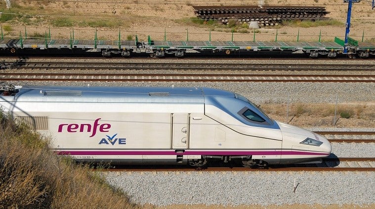 Imatge d'arxiu d'un tren AVE / Renfe