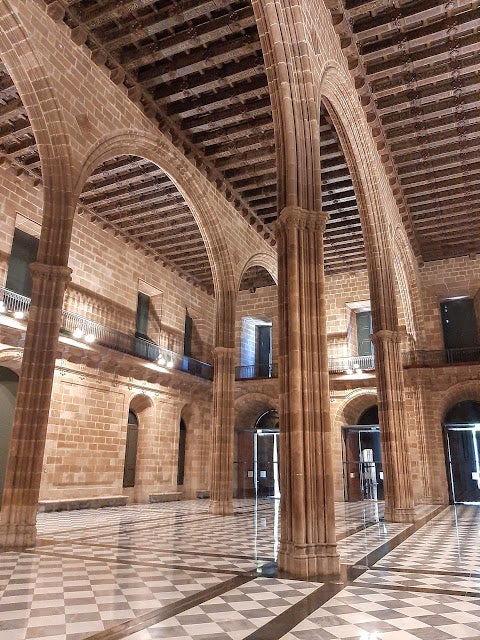 Sala de les Contractacions, a l'interior de la Llotja de Mar / Mireia Pons