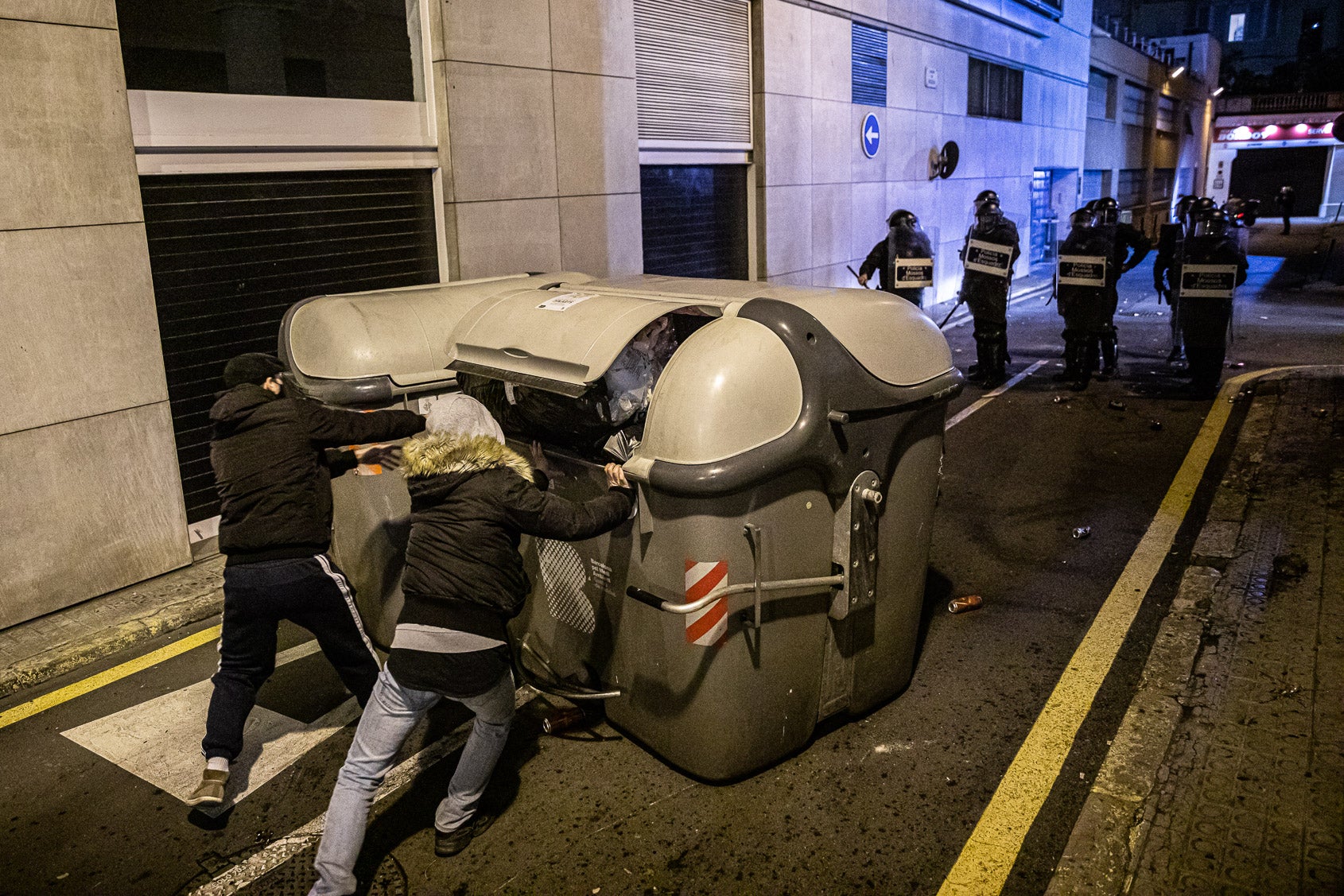 Aldarulls després de la manifestació de suport a Pablo Hasél / Jordi Borràs