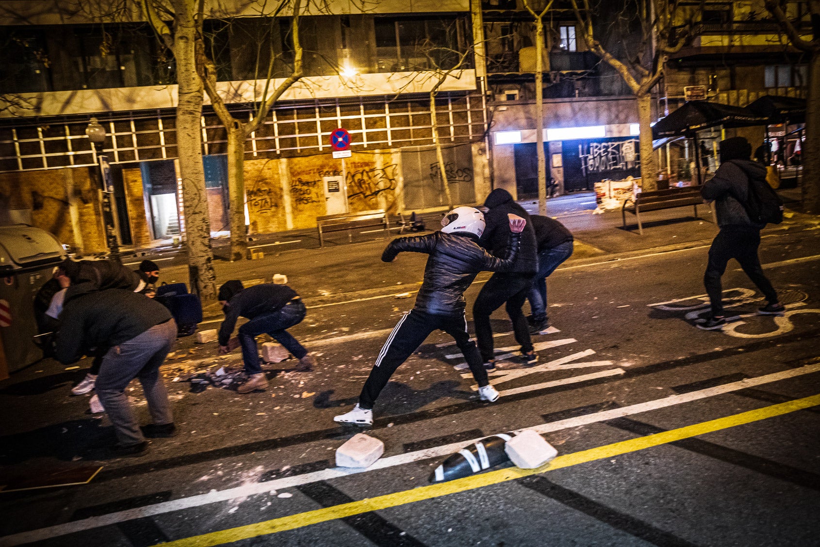 Aldarulls després de la manifestació de suport a Pablo Hasél / Jordi Borràs