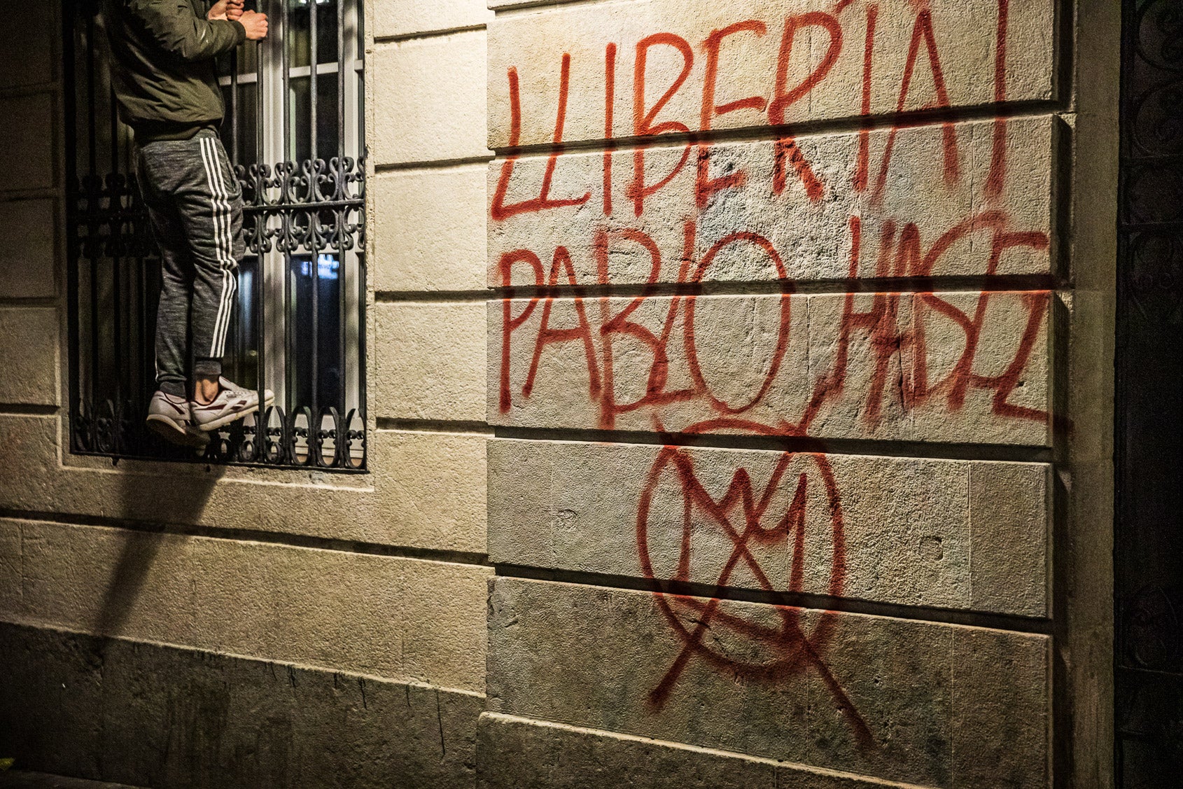 Una paret pintada demana la llibertat de Pablo Hasél / Jordi Borràs