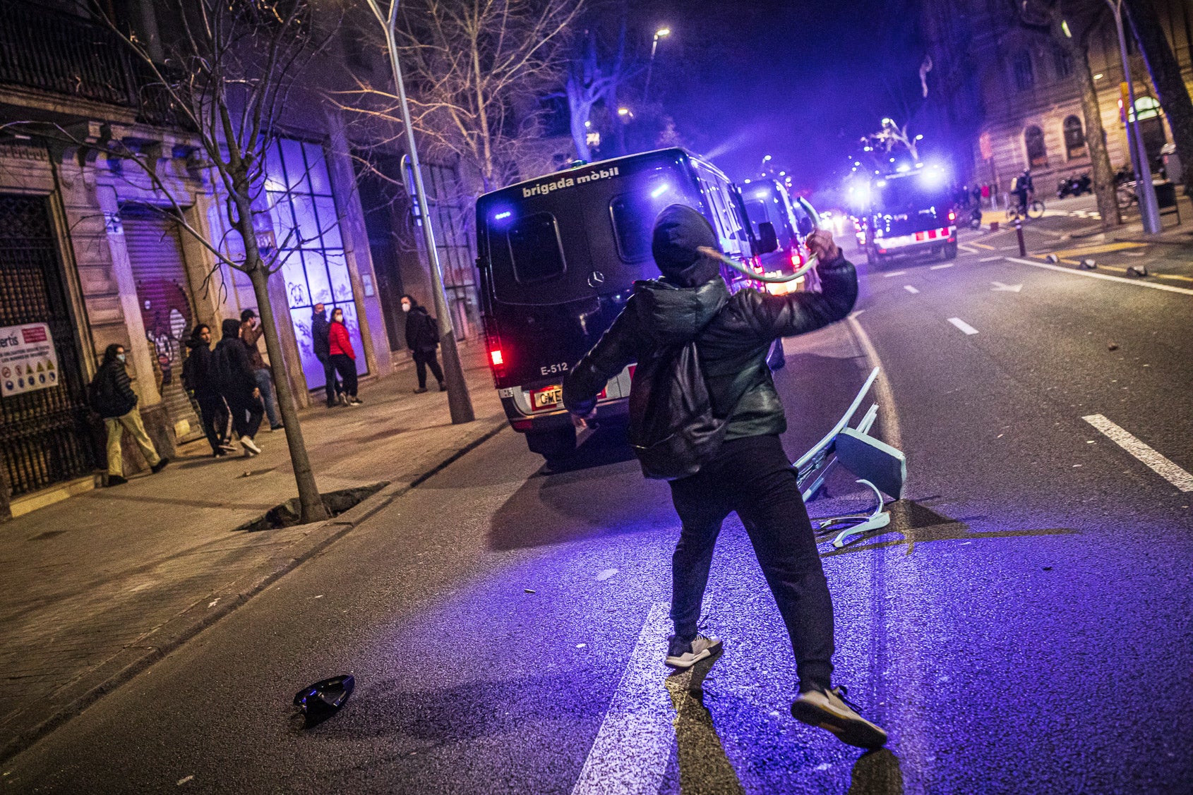 Aldarulls a Barcelona després de la manifestació en suport a Pablo Hasél / Jordi Borràs